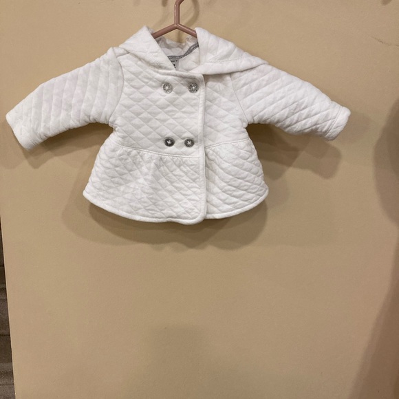 Carter’s patterned jacket. Good condition. 3 mon. - Picture 2 of 4